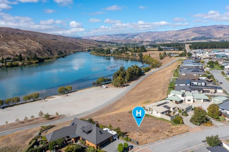 Photo of property in 22 Matthews Crescent, Cromwell, 9310