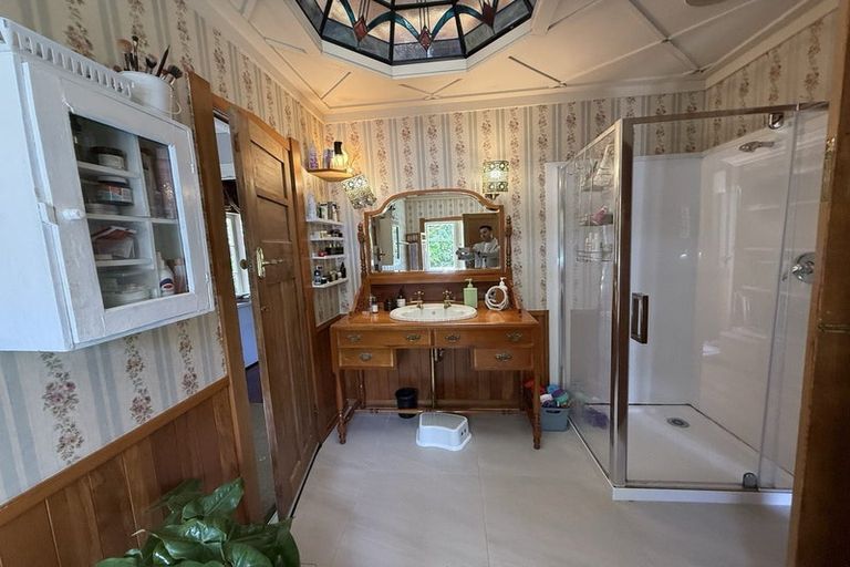 Photo of property in 57 Candia Road, Henderson Valley, Auckland, 0614