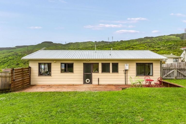 Photo of property in 32 Nassau Avenue, Grenada North, Wellington, 5028