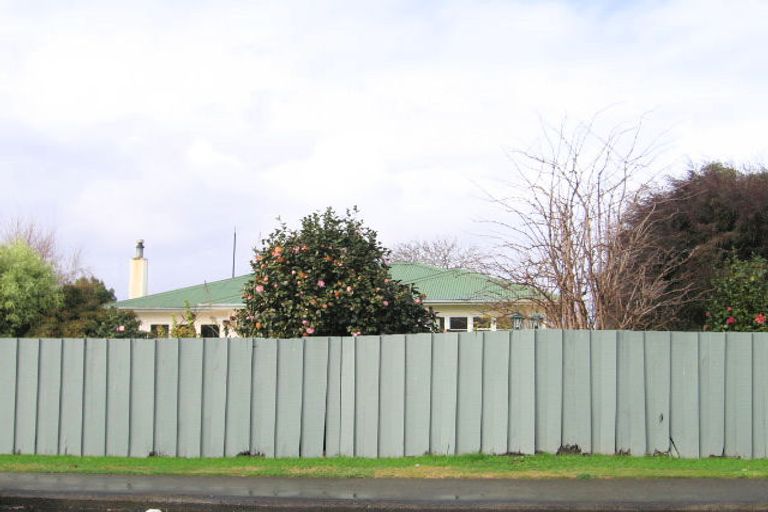 Photo of property in 116 Mcleod Street, Camberley, Hastings, 4120