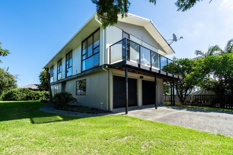 Photo of property in 1 Shearwater Street, One Tree Point, 0118