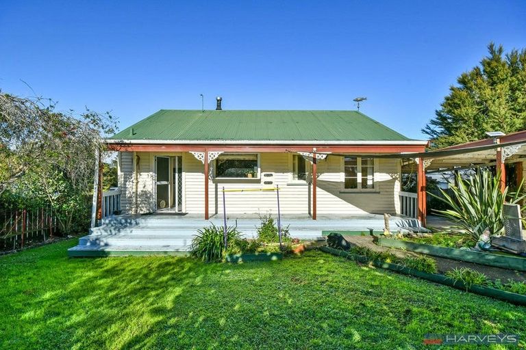 Photo of property in 76 Bays Road, Orere Point, Papakura, 2585
