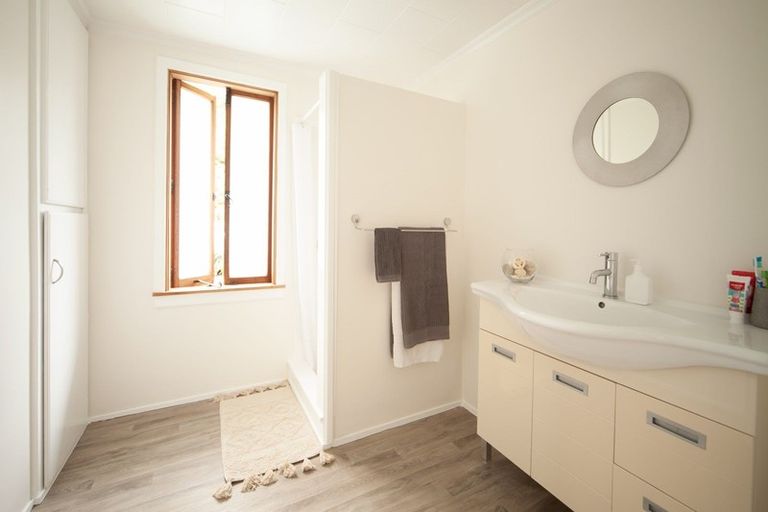 Photo of property in 17 Oxford Street, Waikari, 7420