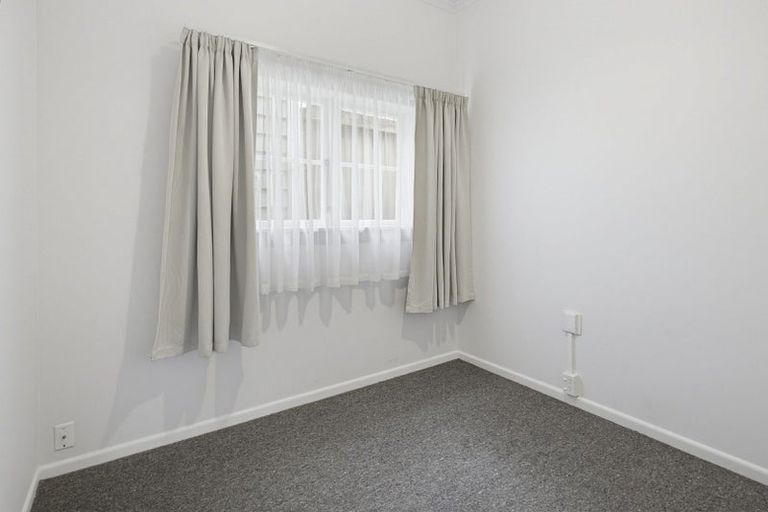 Photo of property in 43 Brougham Street, Mount Victoria, Wellington, 6011