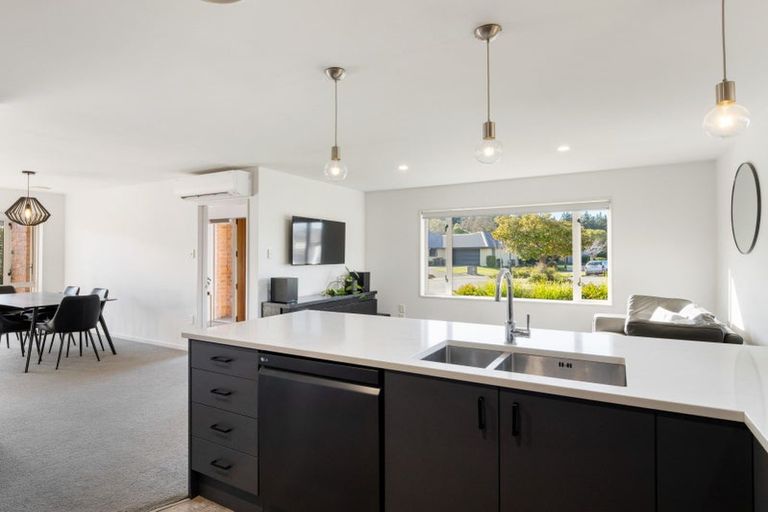 Photo of property in 9 Falconridge Place, Shirley, Christchurch, 8061