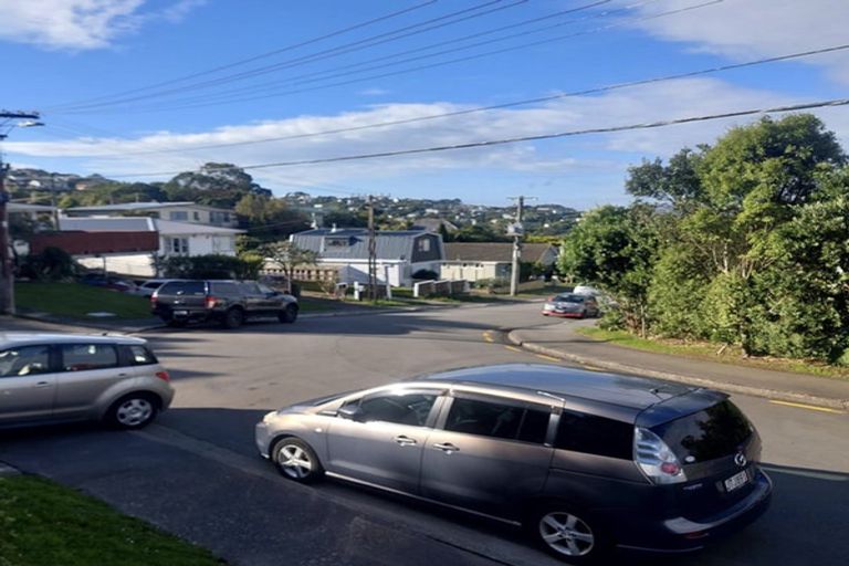 Photo of property in 32 Arapiko Street, Johnsonville, Wellington, 6037