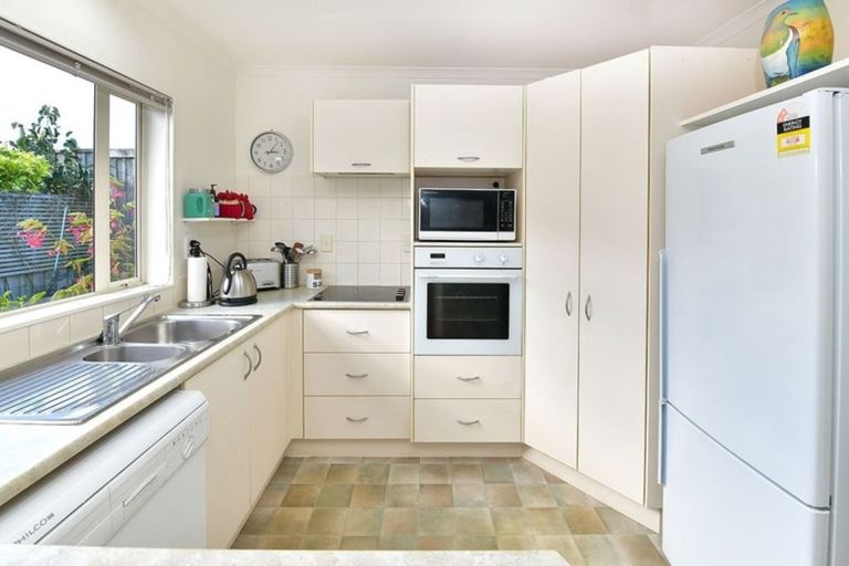 Photo of property in 29 Dan Tori Place, Orewa, 0931