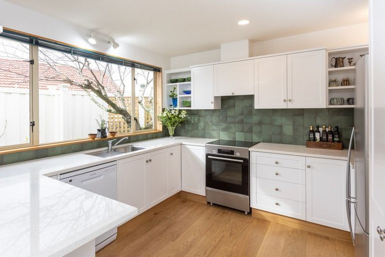 Photo of property in 8a Mchardy Street, Havelock North, 4130