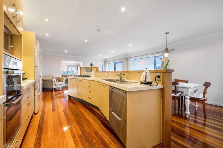 Photo of property in 7 Star Place, Cockle Bay, Auckland, 2014