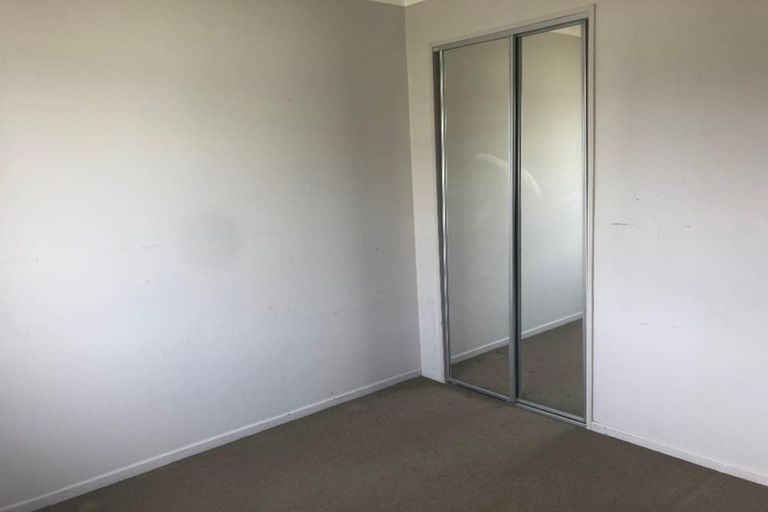 Photo of property in 13 Bushpark Place, Flat Bush, Auckland, 2016