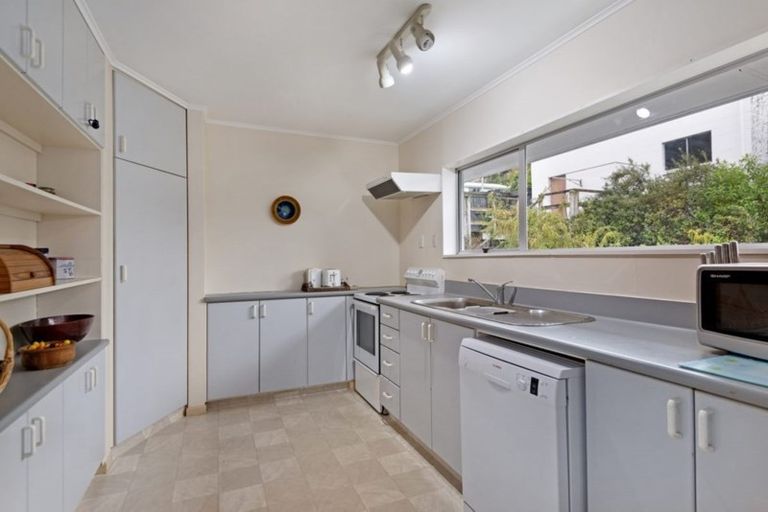 Photo of property in 11 Bayview Place, Cass Bay, Lyttelton, 8082