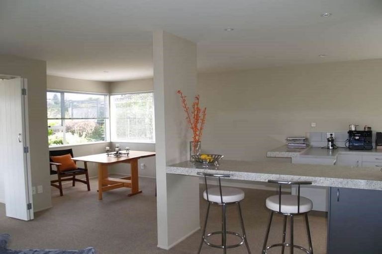 Photo of property in 38 Harvey Street, Waipahihi, Taupo, 3330