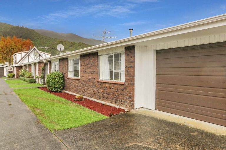 Photo of property in 26b Bauchop Road, Waterloo, Lower Hutt, 5011