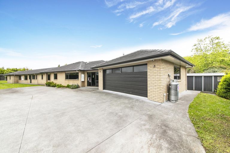 Photo of property in 52 School Road, Riverhead, 0820