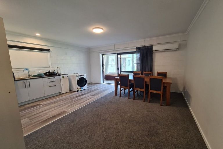Photo of property in 6 Cutfield Street, Inglewood, 4330