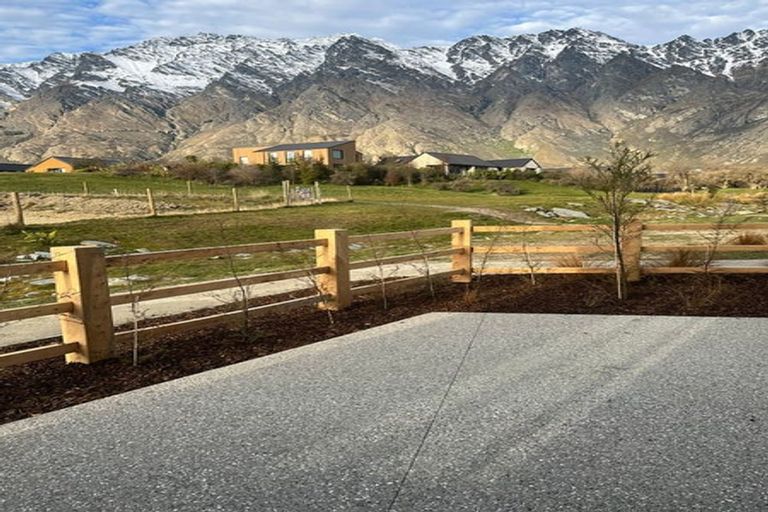 Photo of property in 2 Inder Street, Jacks Point, 9371