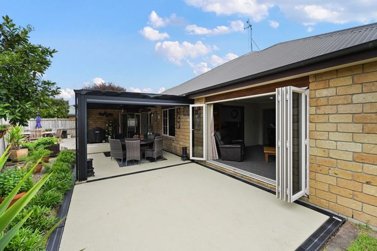 Photo of property in 9 Roderick Place, Rototuna, Hamilton, 3210