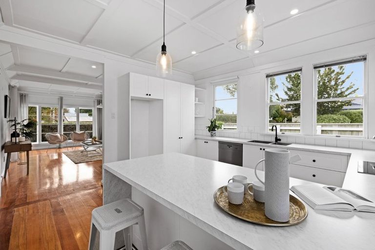 Photo of property in 50 Brookvale Road, Havelock North, 4130