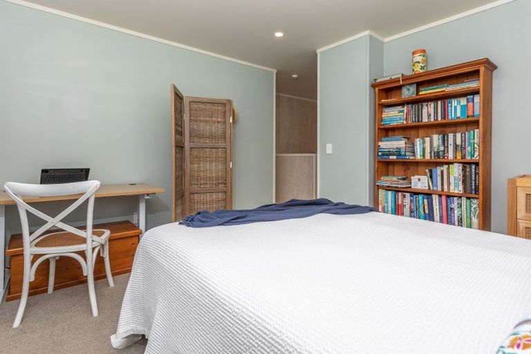 Photo of property in 107 Riverview Road, Whangamata, 3620