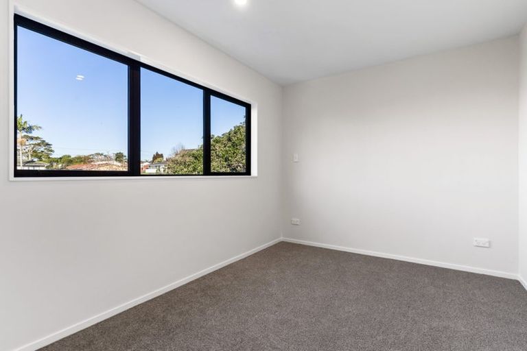 Photo of property in 6/10 Orchid Place, Te Atatu South, Auckland, 0610