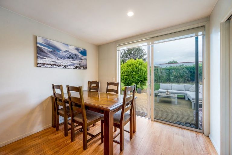 Photo of property in 223 Beacon Point Road, Wanaka, 9305