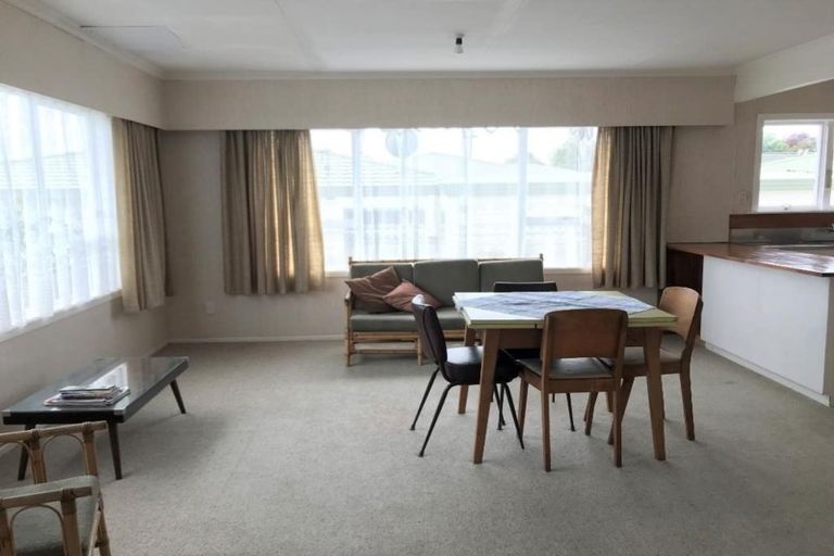 Photo of property in 221 Mangorei Road, Merrilands, New Plymouth, 4312