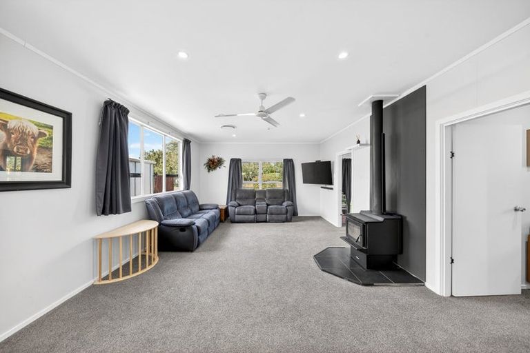 Photo of property in 2 Philip Street, Carterton, 5713