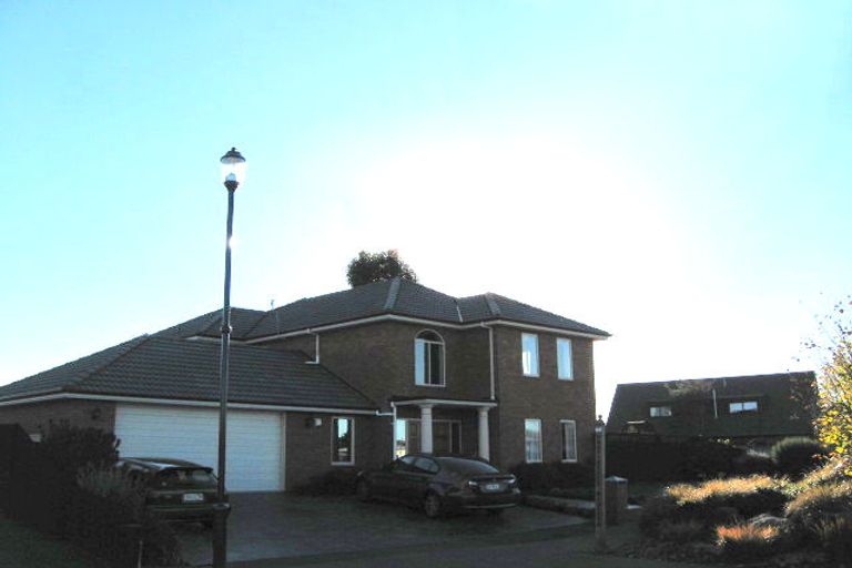 Photo of property in 18 Providence Place, Redwood, Christchurch, 8051