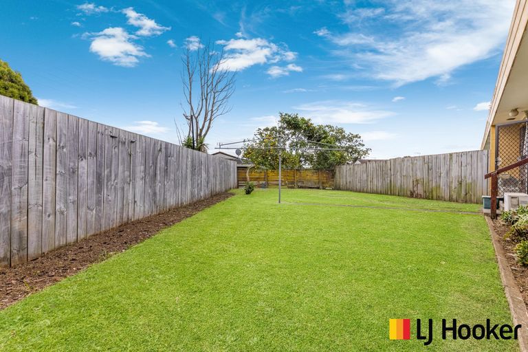 Photo of property in 22b Glengowan Place, Conifer Grove, Takanini, 2112