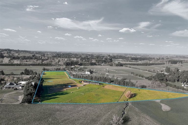 Photo of property in 35 Loburn Whiterock Road, Loburn, Rangiora, 7472