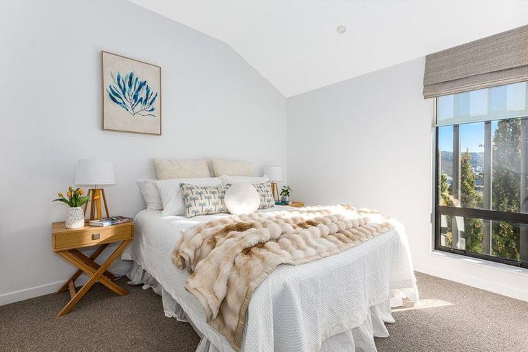 Photo of property in 4f Armour Avenue, Mount Victoria, Wellington, 6011