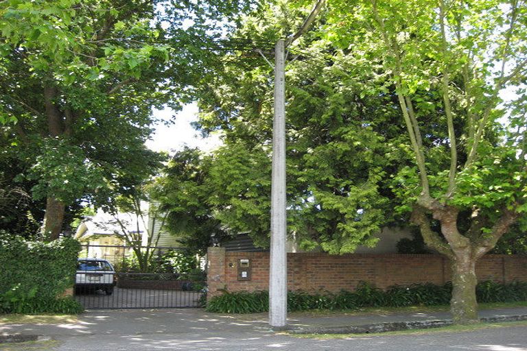Photo of property in 18 Wroxton Terrace, Merivale, Christchurch, 8014