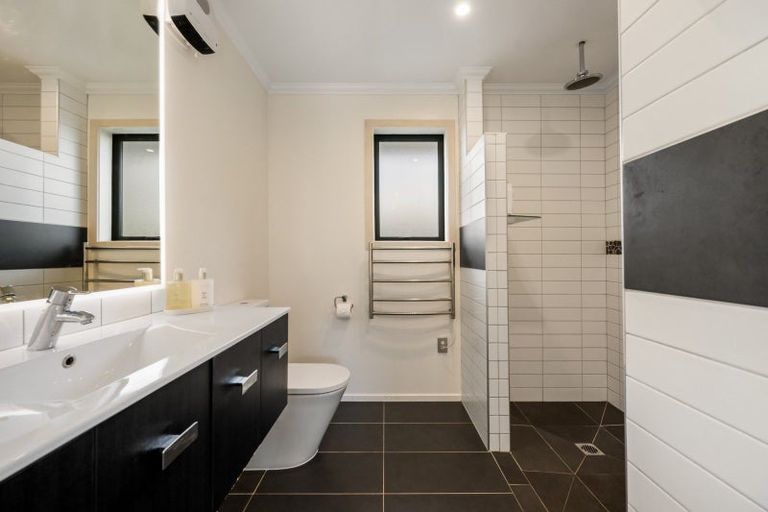 Photo of property in 11 Mcfarlane Terrace, Wanaka, 9305