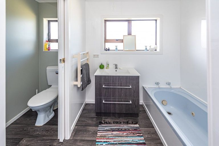 Photo of property in 16 Kakaho Drive, Tawhero, Whanganui, 4501