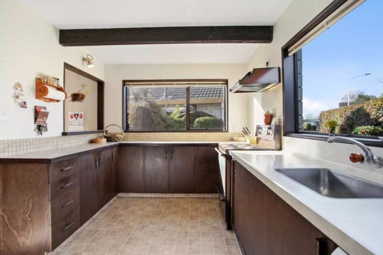 Photo of property in 25 Wyatt Place, Russley, Christchurch, 8042