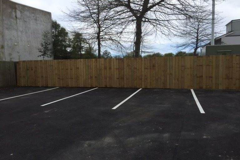 Photo of property in 1 Shirley Road, Parau, Auckland, 0604