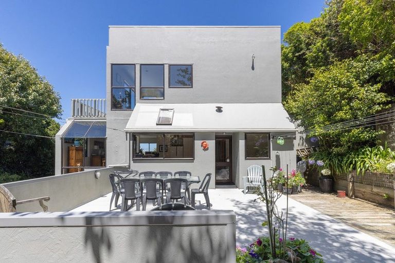 Photo of property in 21 Gordon Road, Plimmerton, Porirua, 5026