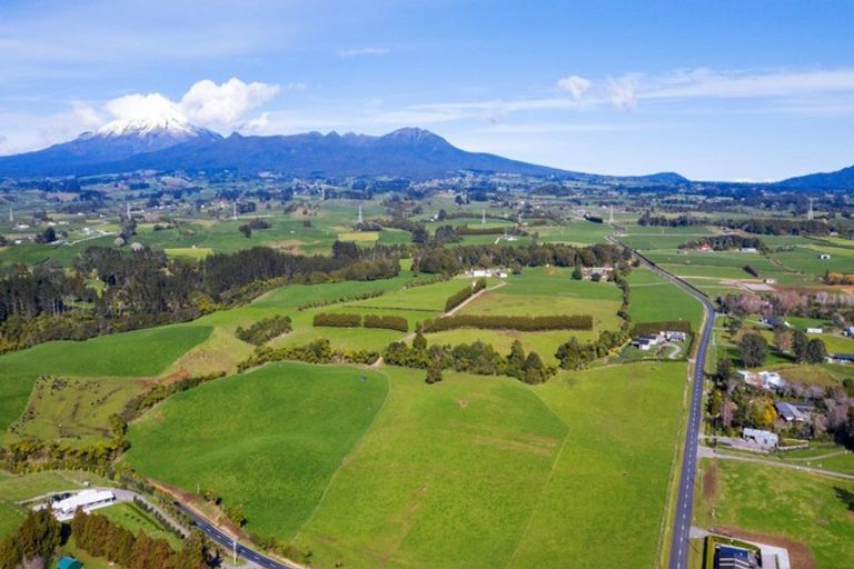 Photo of property in 869 Carrington Road, Hurworth, New Plymouth, 4371