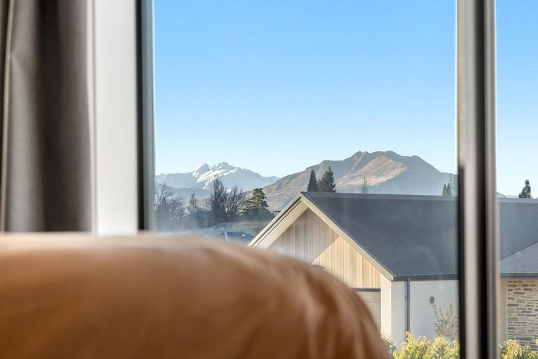 Photo of property in 46 Avalon Station Drive, Wanaka, 9305