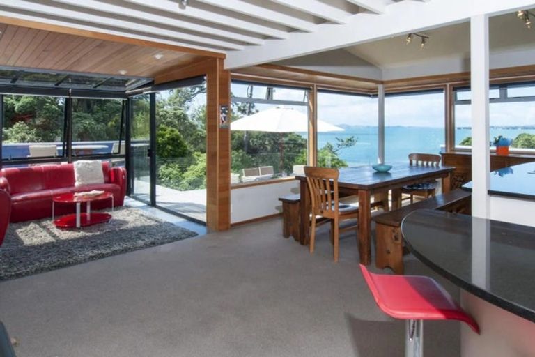 Photo of property in 21a Page Point, Mellons Bay, Auckland, 2014