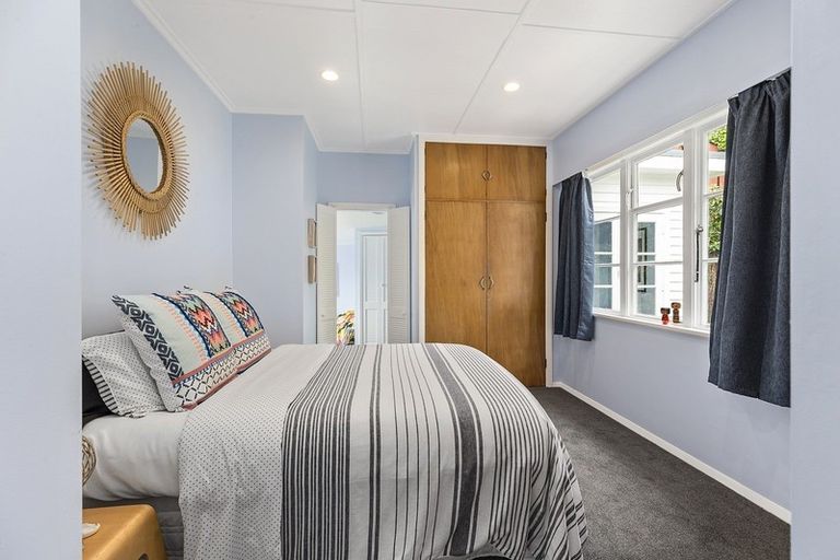 Photo of property in 77 Sidlaw Street, Strathmore Park, Wellington, 6022