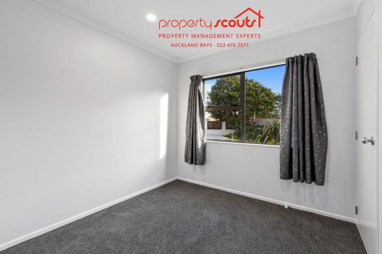 Photo of property in 551 Swanson Road, Ranui, Auckland, 0612