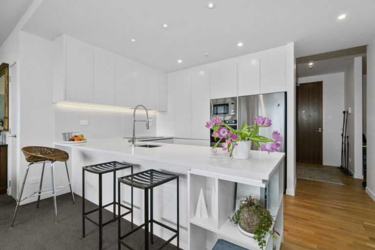 Photo of property in 201/8a Lake Pupuke Drive, Takapuna, Auckland, 0622