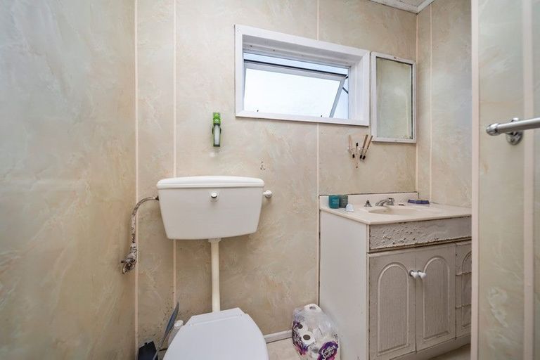 Photo of property in 38 Paritutu Road, Spotswood, New Plymouth, 4310