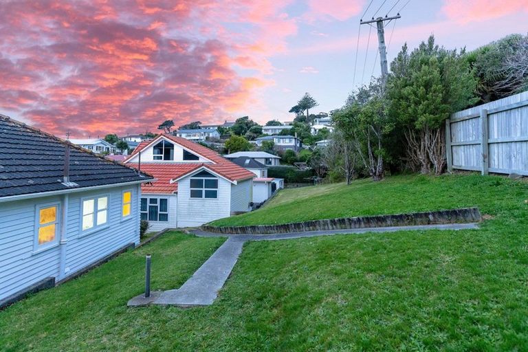 Photo of property in 32 Burgess Road, Johnsonville, Wellington, 6037