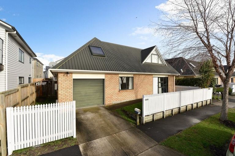 Photo of property in 14a Jones Crescent, Melville, Hamilton, 3206