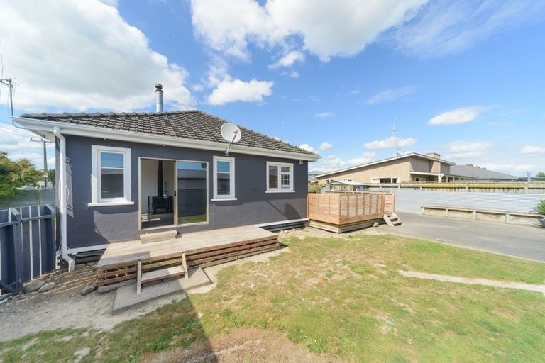 Photo of property in 135 Roberts Line, Kelvin Grove, Palmerston North, 4414