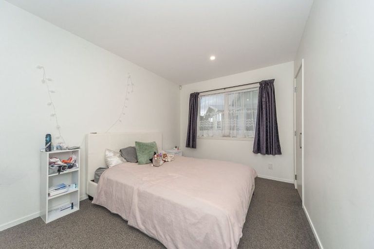 Photo of property in 25b Wattle Grove, Maungaraki, Lower Hutt, 5010