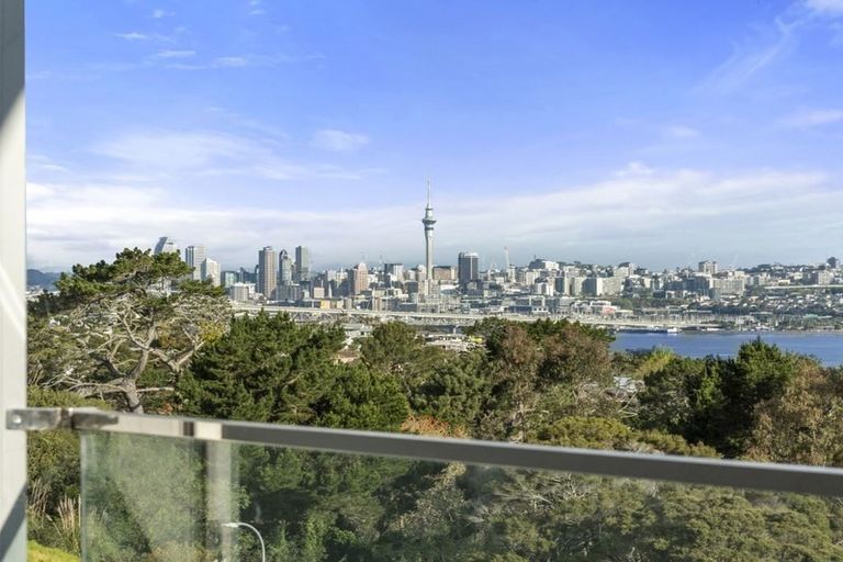 Photo of property in 3/4 Huka Road, Birkenhead, Auckland, 0626