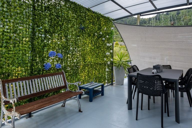 Photo of property in 6 Seaview Crescent, Picton, 7220